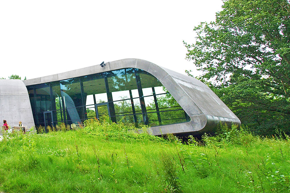 北欧フィーカ｜オードロップゴー美術館と 森の遊園地 バッケン